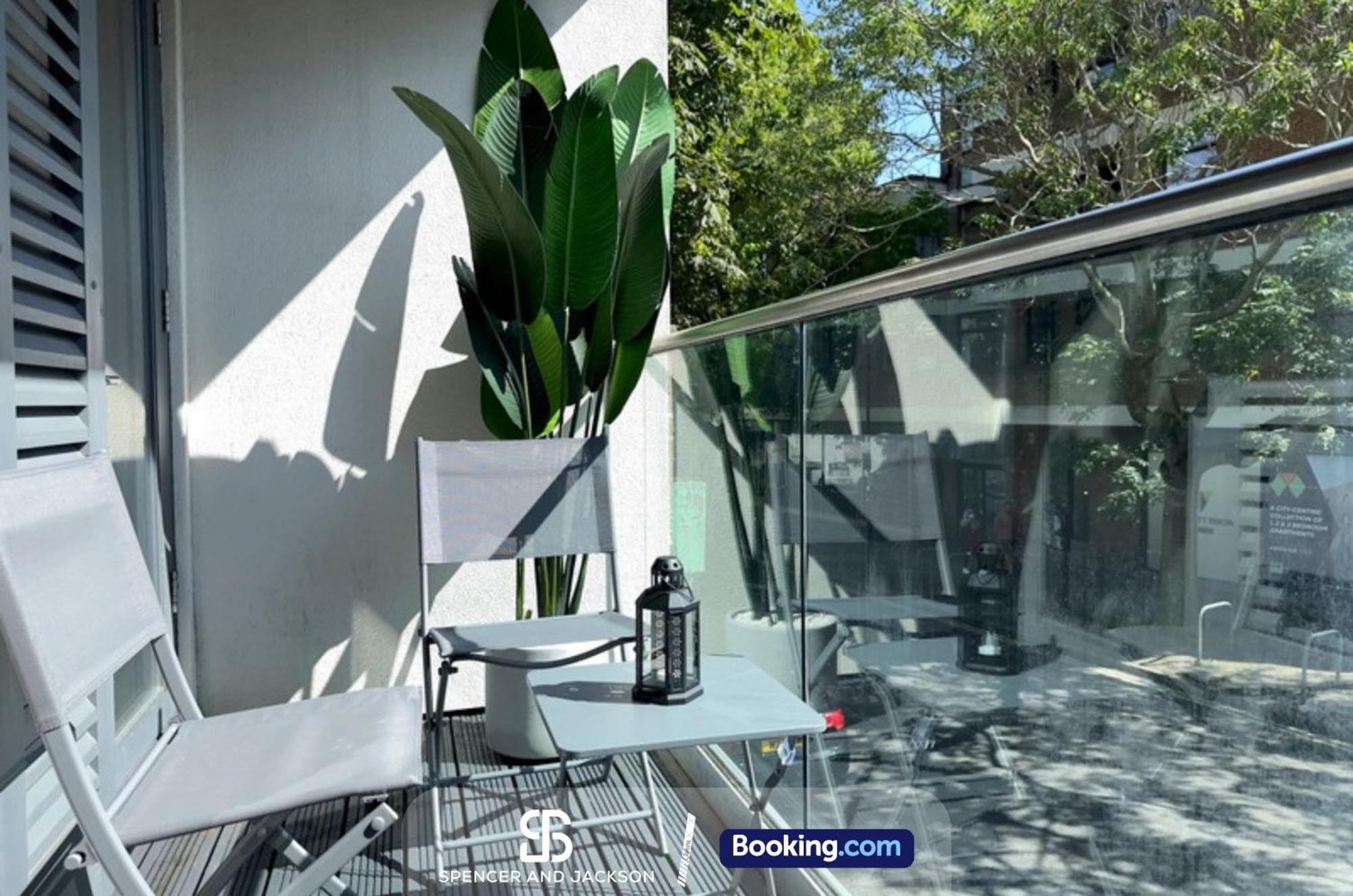 1 Bedroom City Centre Apartment Near The University And Bodleian Library By Spencer And Jackson Short Lets & Serviced Accommodation Oxford Exterior photo